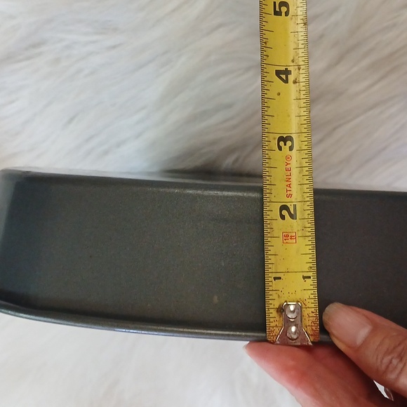 Wilton Heart Shape Baking Pans Set - Picture 7 of 8